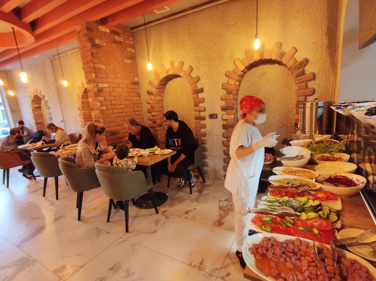 The Golden Pera's & Hotel 3*